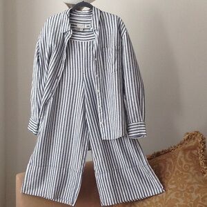 🍃🌹🍃 Banana Republic - New Shirt & Cropped Pants